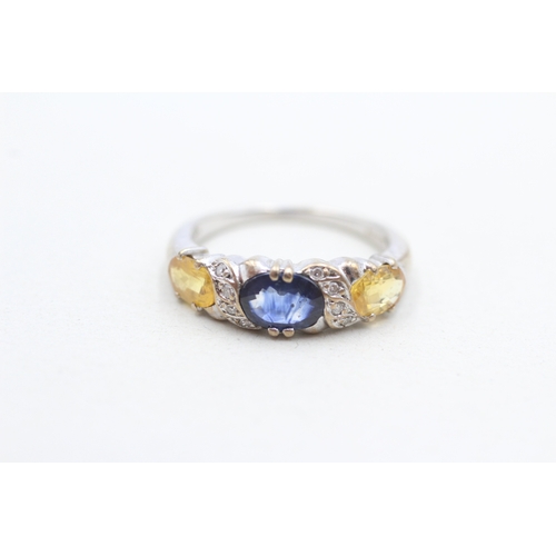 55 - 9ct white gold sapphire and diamond row ring (3g) Size N