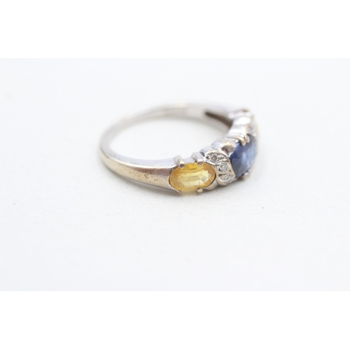 55 - 9ct white gold sapphire and diamond row ring (3g) Size N