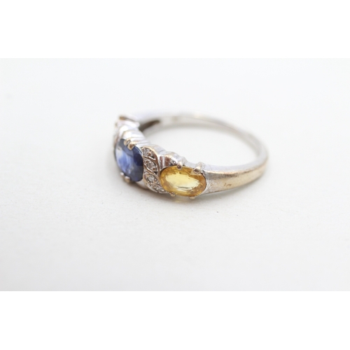 55 - 9ct white gold sapphire and diamond row ring (3g) Size N