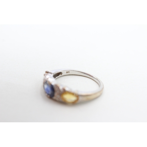 55 - 9ct white gold sapphire and diamond row ring (3g) Size N