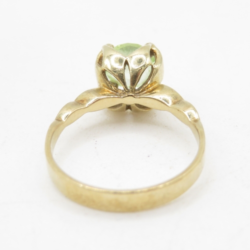 10 - 9ct gold and prasiolite dress ring (3.1g) Size M