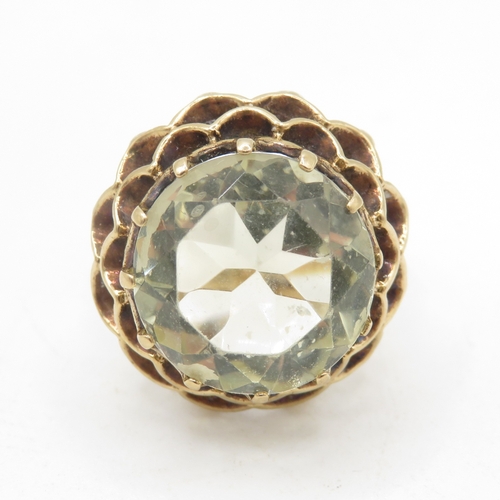 18 - 9ct vintage gold and citrine (8.5ct) ring - hallmarked Birmingham 1975 (6g) Size O 1/2