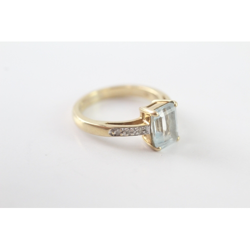 27 - 9ct gold aquamarine & diamond dress ring (3.1g) Size J 1/2