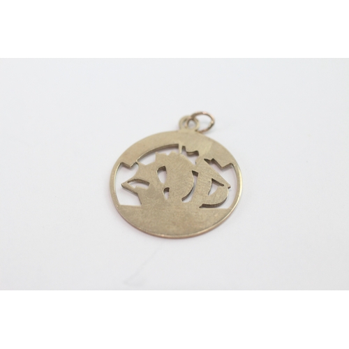 40 - 9ct gold half penny pendant (1.6g)