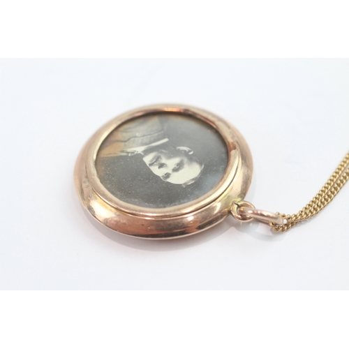 47 - 9ct gold double-side photo locket necklace (9.7g)