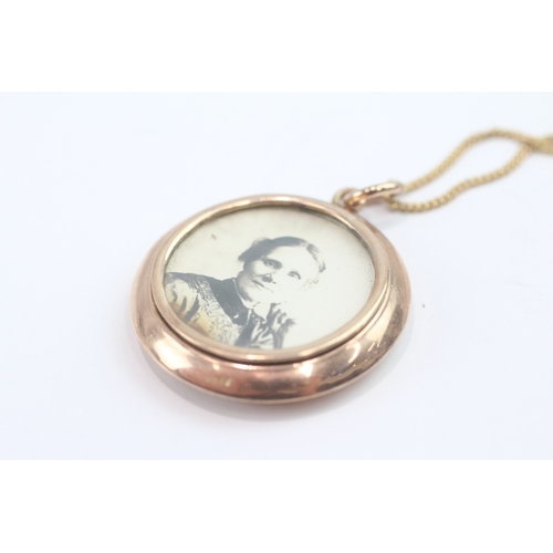 47 - 9ct gold double-side photo locket necklace (9.7g)