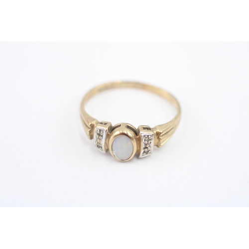 11 - 9ct gold opal & diamond dress ring (1.7g) Size L