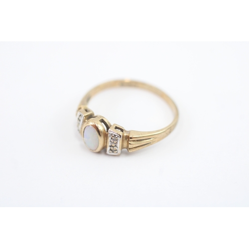 11 - 9ct gold opal & diamond dress ring (1.7g) Size L