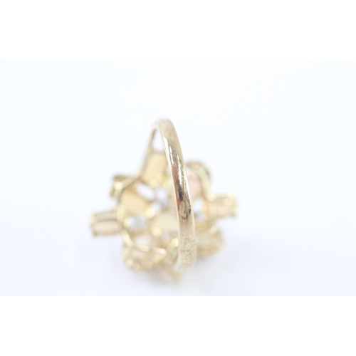 19 - 9ct gold opal & diamond dress ring (3.8g) Size N