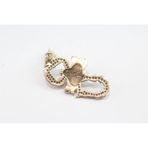 26 - 9ct gold scorpion pendant (2g)