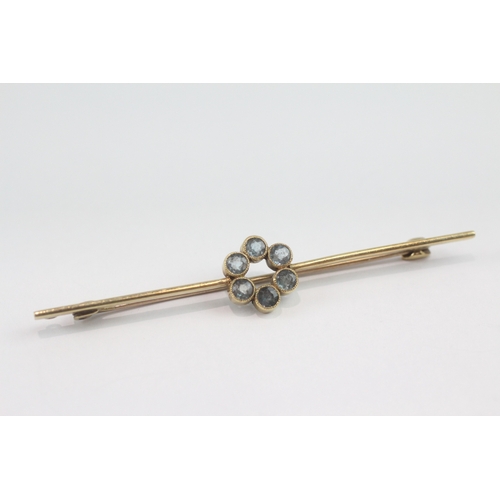 9 - 15ct gold aquamarine bar brooch (3.2g)