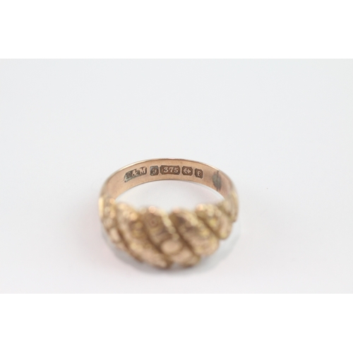 46 - 9ct gold antique twist ring (5.2g) Size P