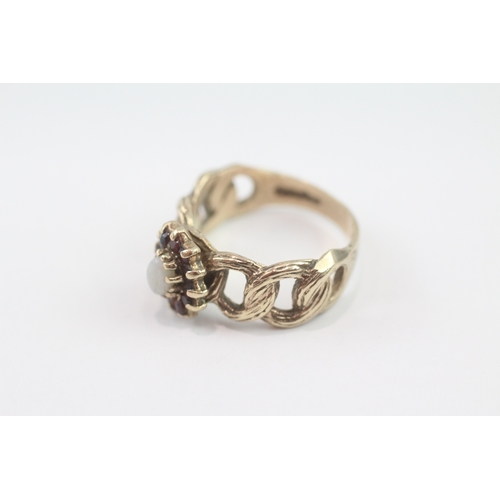 13 - 9ct gold opal garnet cluster ring (4.9g) Size N