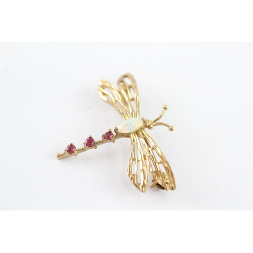 2 - 9ct gold vintage ruby and opal dragonfly brooch (2.1g)