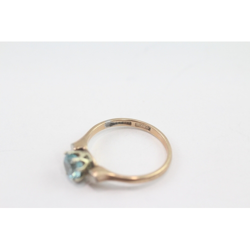 20 - 9ct gold blue zircon solitaire ring (2.4g) Size N