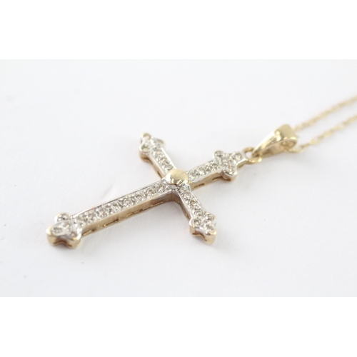 22 - 9ct gold diamond cross pendant necklace (2.6g)