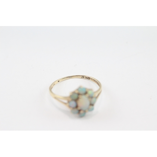 25 - 14ct gold opal cluster ring (5.5g) Size M 1/2