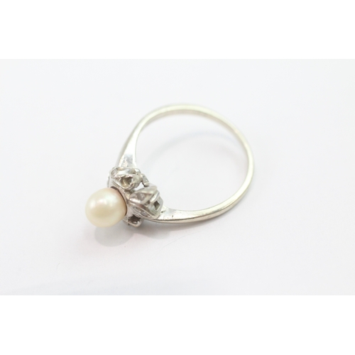 36 - 14ct white gold cultured pearl and diamond ring (2.2g) Size I 1/2
