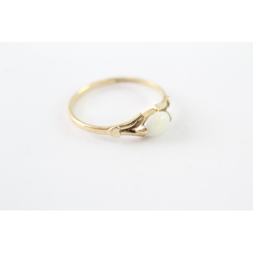 37 - 9ct gold opal dress ring (1.4g) Size N 1/2