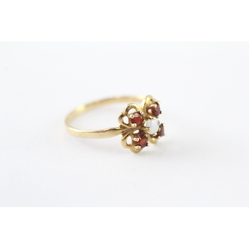 45 - 9ct gold garnet & opal dress ring (1.4g) Size N