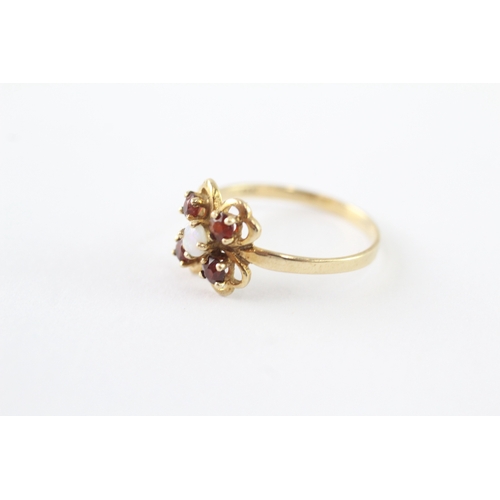 45 - 9ct gold garnet & opal dress ring (1.4g) Size N