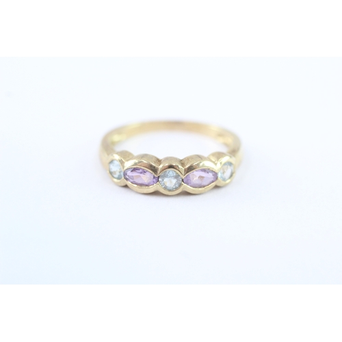 46 - 9ct gold marquise cut amethyst and blue topaz ring (2.5g) Size O