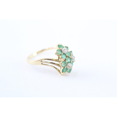 57 - 14ct gold emerald diamond triple cluster ring (3.1g) Size N