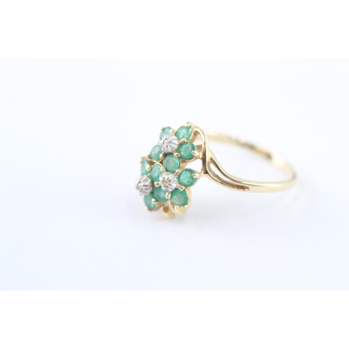57 - 14ct gold emerald diamond triple cluster ring (3.1g) Size N