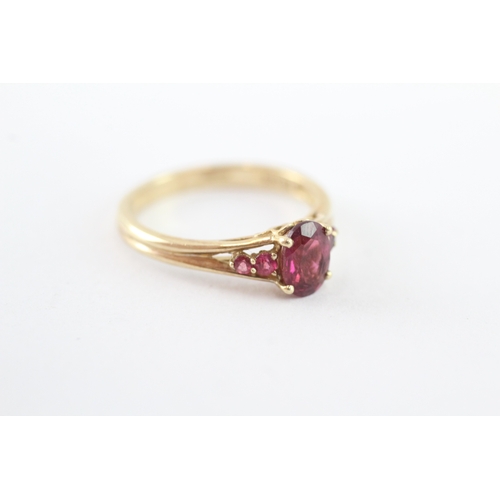 58 - 9ct gold amethyst cluster ring (2.5g) Size O