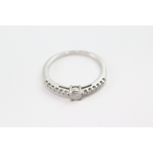 59 - 9ct gold diamond ring (1.6g) Size L 1/2
