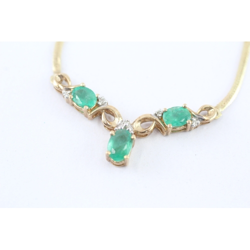 7 - 9ct gold emerald & diamond necklace (3.8g)