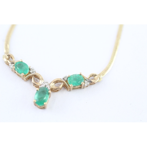 7 - 9ct gold emerald & diamond necklace (3.8g)