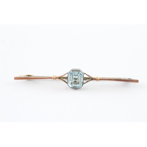 9 - 9ct gold and metal pin aquamarine bar brooch (2.4g)