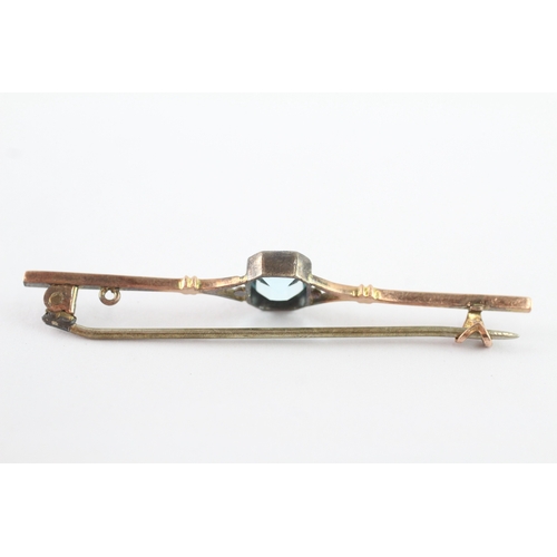 9 - 9ct gold and metal pin aquamarine bar brooch (2.4g)
