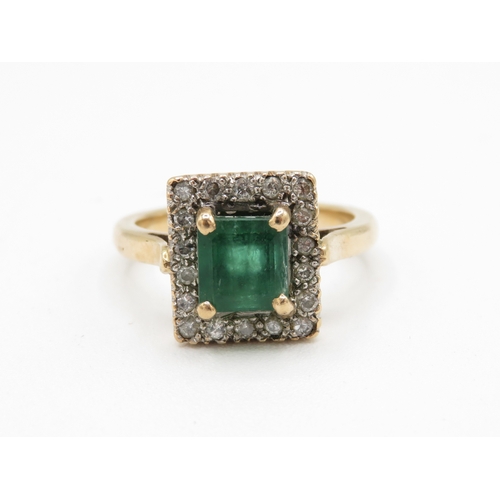 23 - 9c gold emerald diamond dress ring (4.7g) Size N