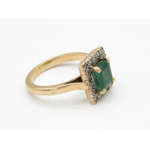 23 - 9c gold emerald diamond dress ring (4.7g) Size N