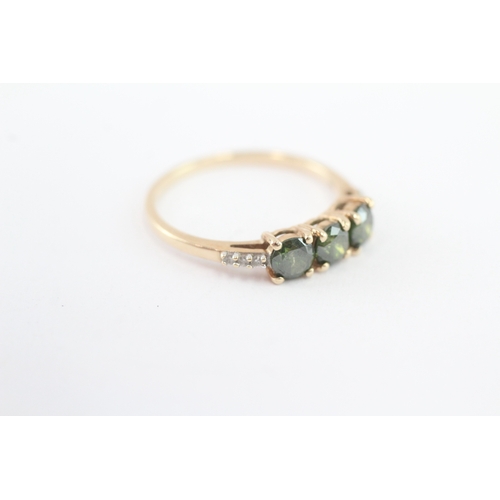 59 - 9ct gold green and white diamond ring (1.6g) Size O