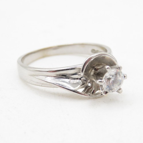 1 - 18ct Gold White Gemstone Collet Set Ring (3g) Size K