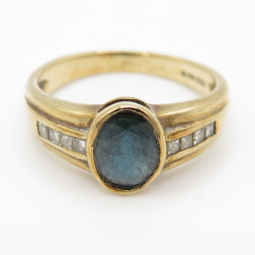 118 - 9ct gold sapphire and diamond dress ring (2.4g) Size J