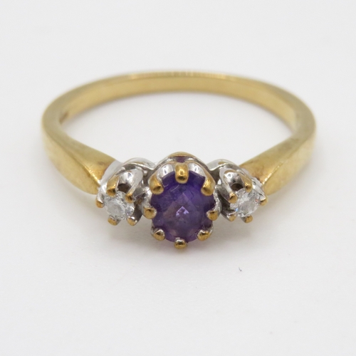 88 - 9ct gold amethyst and diamond trilogy ring (2g) Size M 1/2