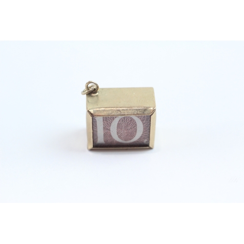107 - 9ct gold vintage money note charm (2.4g)