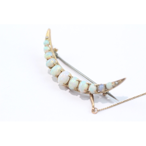 74 - 9ct gold vintage opal & seed pearl crescent brooch (3.2g)