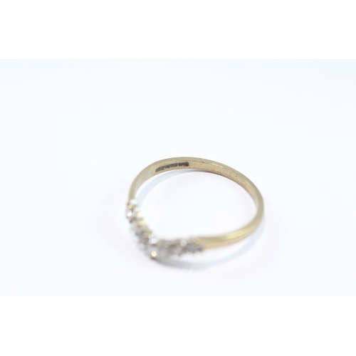 80 - 9ct gold diamond chevron ring (1.3g) Size O