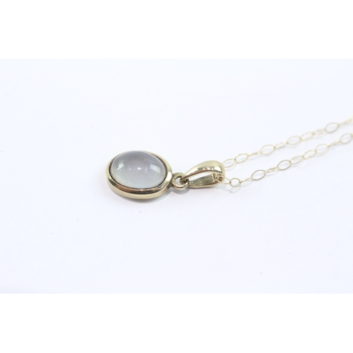 83 - 9ct gold chalcedony pendant necklace (1.3g)