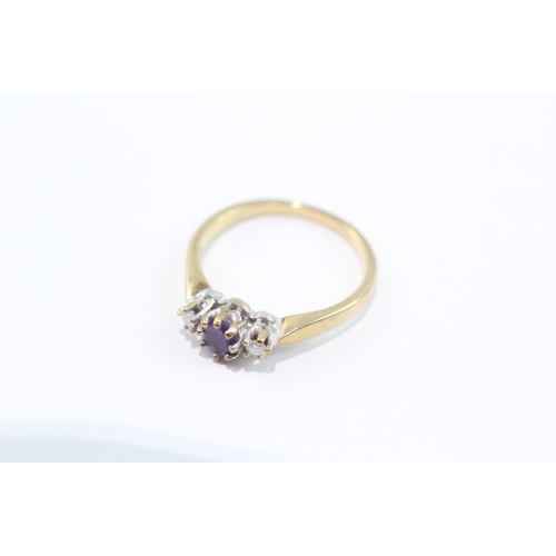 88 - 9ct gold amethyst and diamond trilogy ring (2g) Size M 1/2