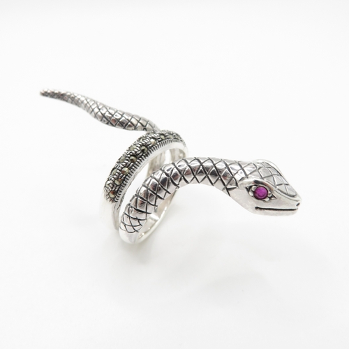 102 - Sterling Silver 925 Snake Ring with Red Stone Eyes (10.5g) - Adjustable