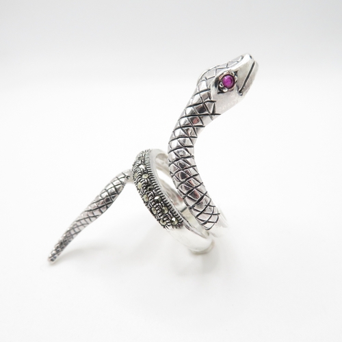 102 - Sterling Silver 925 Snake Ring with Red Stone Eyes (10.5g) - Adjustable