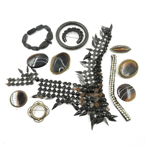 70 - Collection of Costume Jewellery inc Jet 280g
