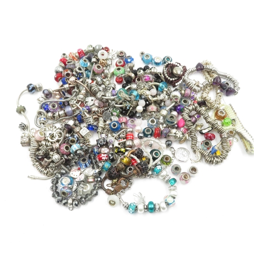 76 - Collection of Costume Jewellery 1190g