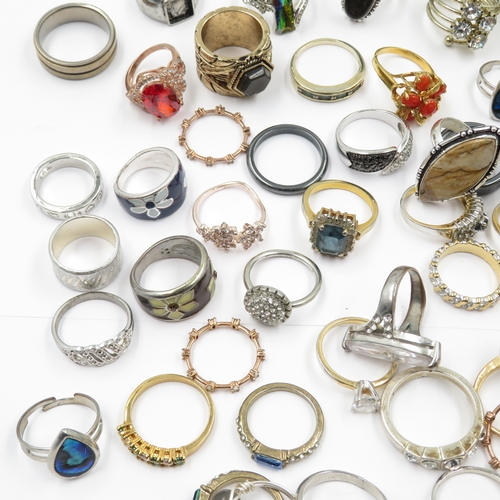87 - Collection of Fashion Rings 515g